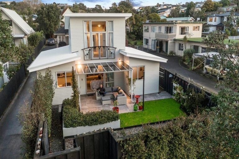 Photo of property in 68a Bay Street, Red Beach, 0932