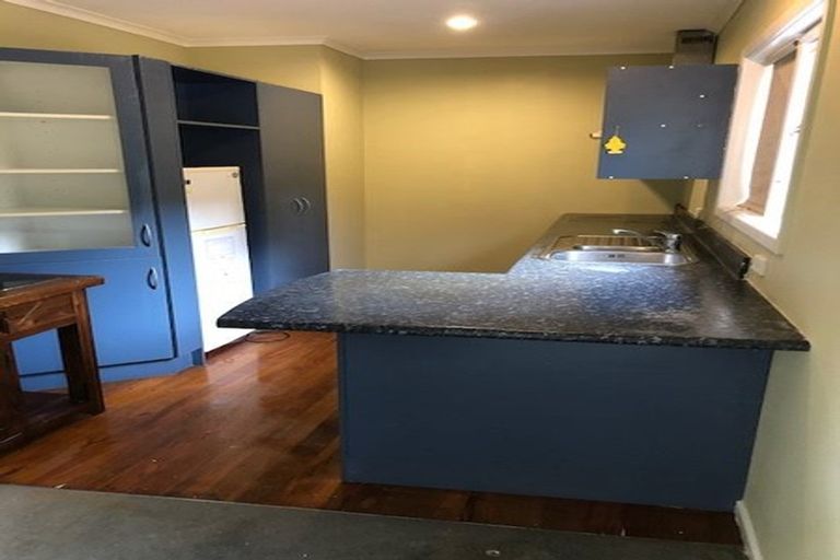 Photo of property in 357 Main Road, Tawa, Wellington, 5028