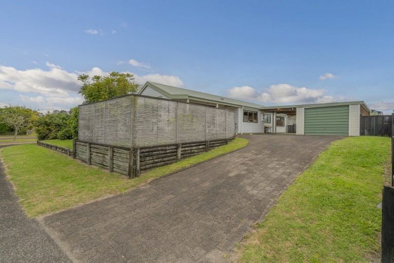 Photo of property in 37 Jubilee Drive, Pauanui, Hikuai, 3579
