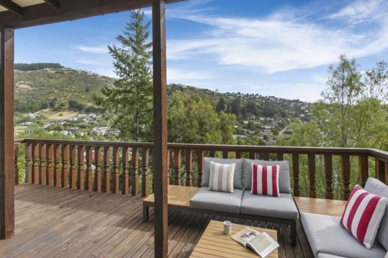 Photo of property in 22 Sunvale Terrace, Cashmere, Christchurch, 8022