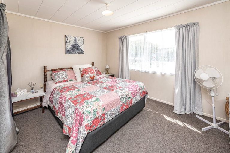 Photo of property in 106 Hinau Street, Castlecliff, Whanganui, 4501