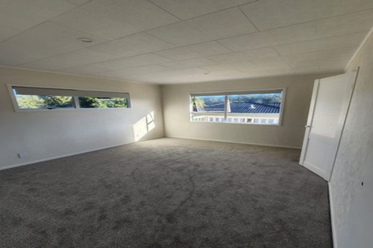 Photo of property in 82 Lynn Road, Bayview, Auckland, 0629