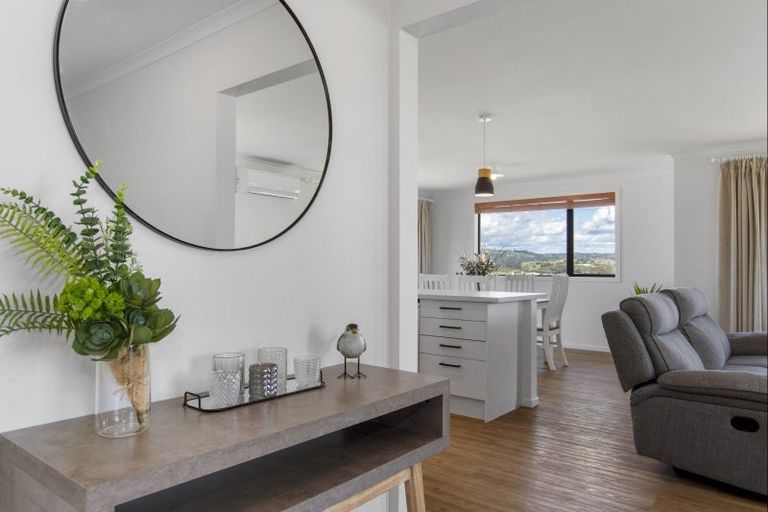 Photo of property in 2 Stingray Drive, Omokoroa, 3114