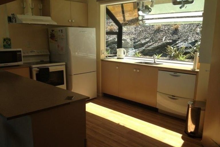 Photo of property in 5 Cresta Lane, Frankton, Queenstown, 9300