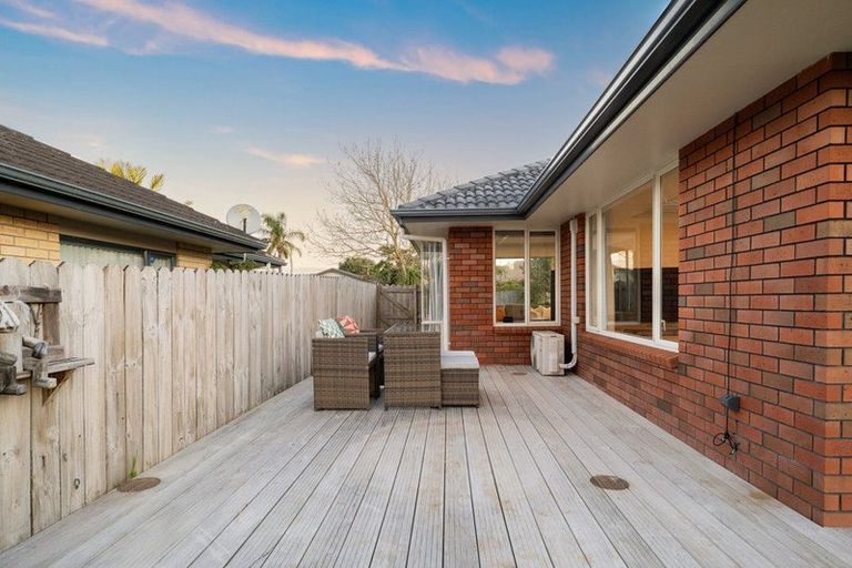 Photo of property in 8 Belcoo Crescent, East Tamaki, Auckland, 2013