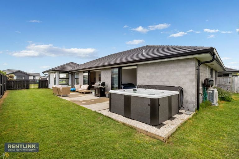 Photo of property in 19 Stevenson Drive, Papamoa, 3118