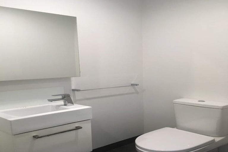 Photo of property in 304/160a Hobsonville Point Road, Hobsonville, Auckland, 0616