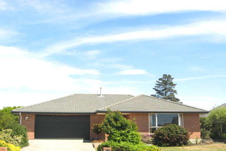 Photo of property in 39 Orlando Crescent, Waimairi Beach, Christchurch, 8083