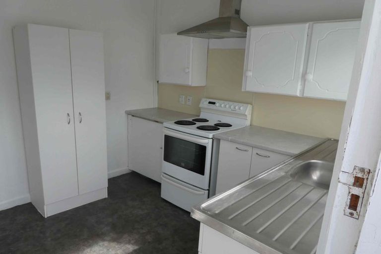 Photo of property in 1 Kiernan Place, Kelston, Auckland, 0602