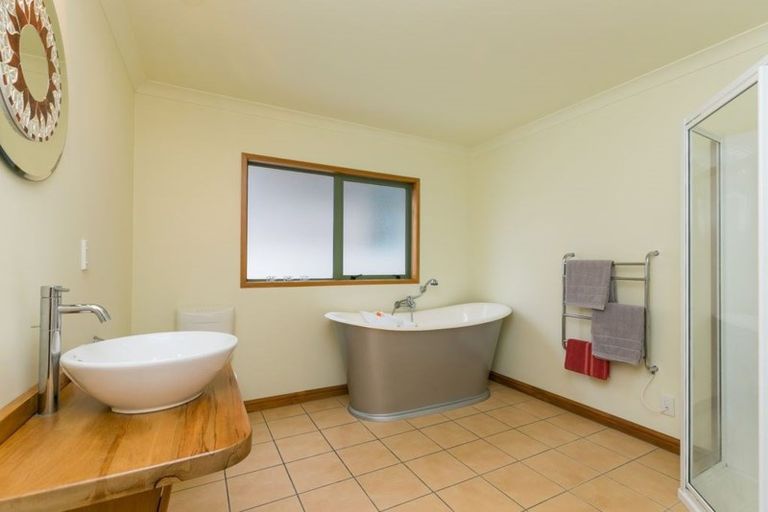 Photo of property in 10 Ocean Parade, Pukerua Bay, 5026
