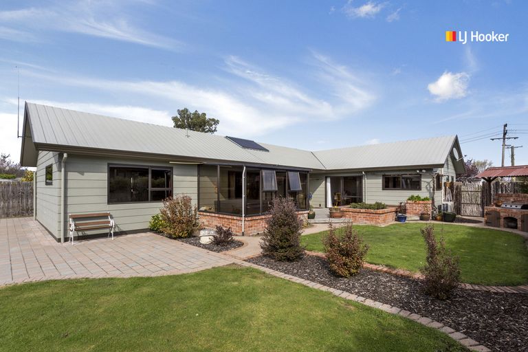 Photo of property in 3 Morrison Street, Mosgiel, 9024