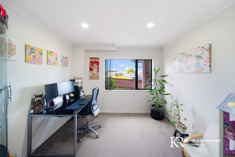 Photo of property in 5 Kereru Rise, Papakura, 2110