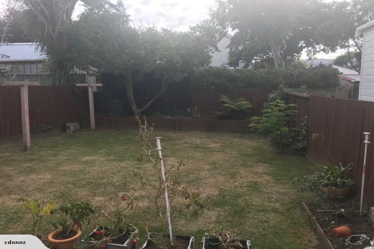 Photo of property in 122a Brougham Street, Mount Victoria, Wellington, 6011