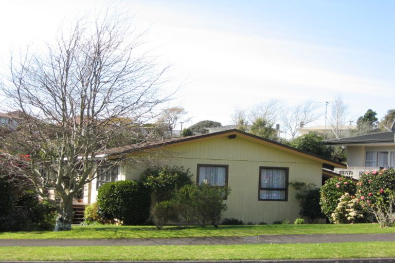 Photo of property in 24 Magnolia Drive, Westown, New Plymouth, 4310