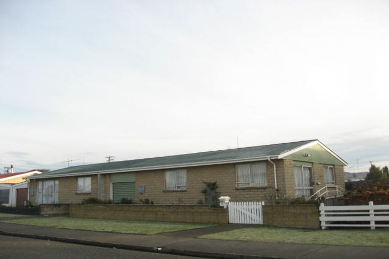 Photo of property in 8 Christina Street, Strathern, Invercargill, 9812