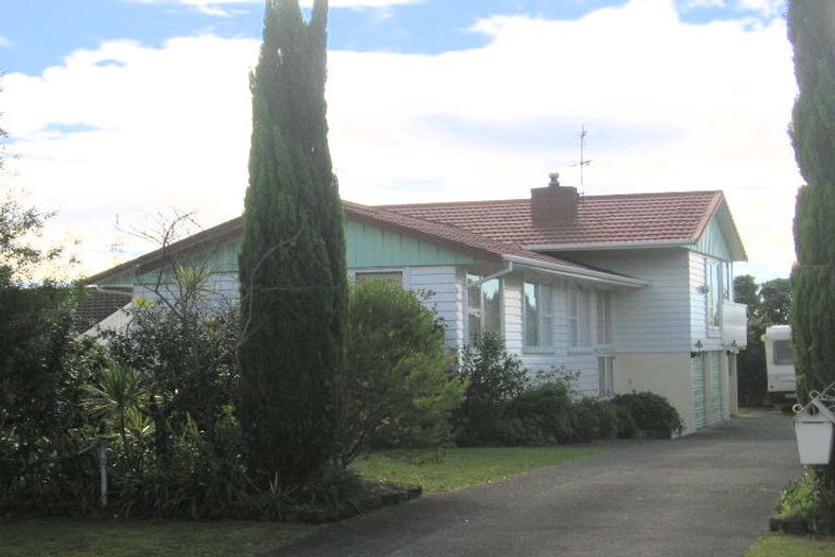 Photo of property in 3 Lilburn Crescent, Massey, Auckland, 0614