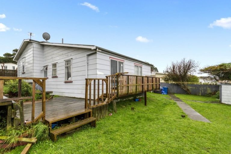 Photo of property in 8 Yemen Place, Ascot Park, Porirua, 5024