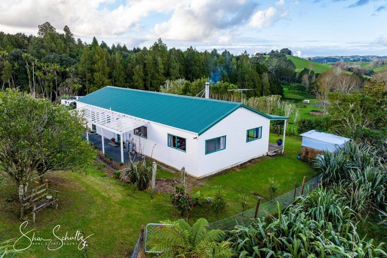 Photo of property in 105 Gorge Road, Maungaturoto, 0520