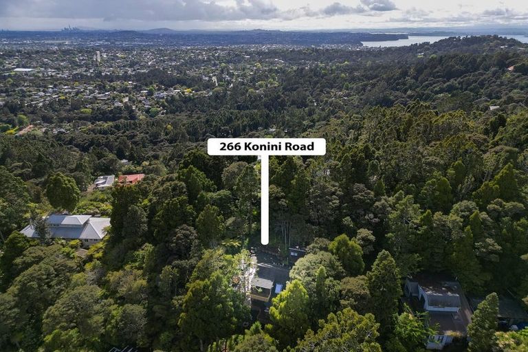 Photo of property in 266 Konini Road, Titirangi, Auckland, 0604