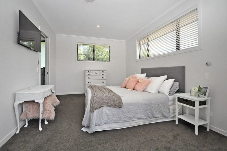 Photo of property in 8 Bellamont Street, Kumeu, 0810
