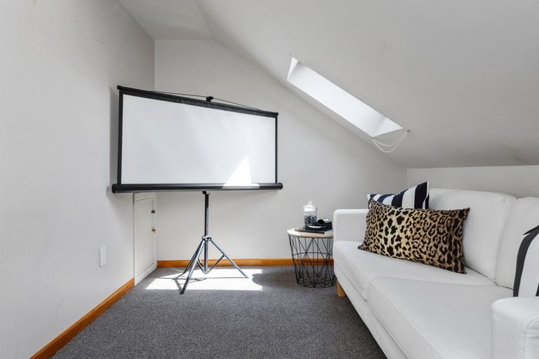 Photo of property in 12 Lucknow Place, Cashmere, Christchurch, 8022