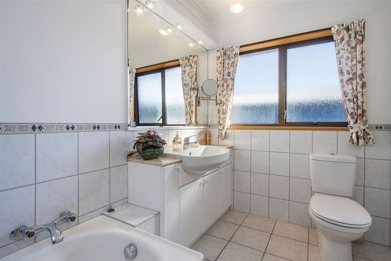 Photo of property in 25 Mayor View Terrace, Waihi Beach, 3611