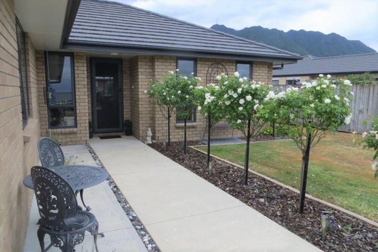 Photo of property in 8 Sundale Drive, Te Aroha, 3320