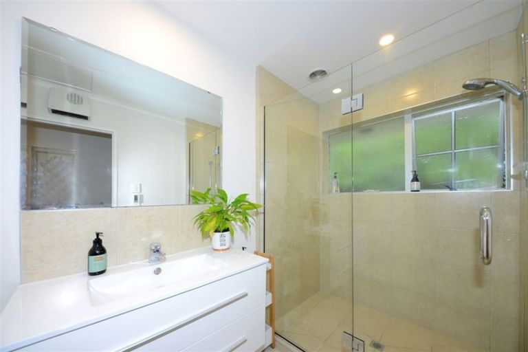 Photo of property in 2/47 Woodbury Street, Russley, Christchurch, 8042