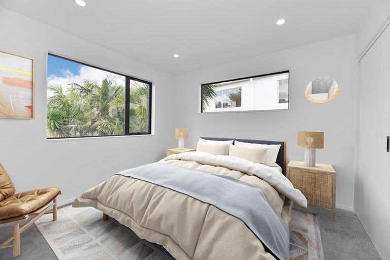 Photo of property in 1b Adelie Place, Murrays Bay, Auckland, 0630