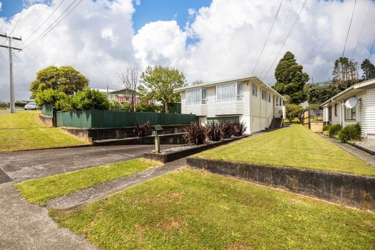 Photo of property in 5 Oranga Street, Marfell, New Plymouth, 4310