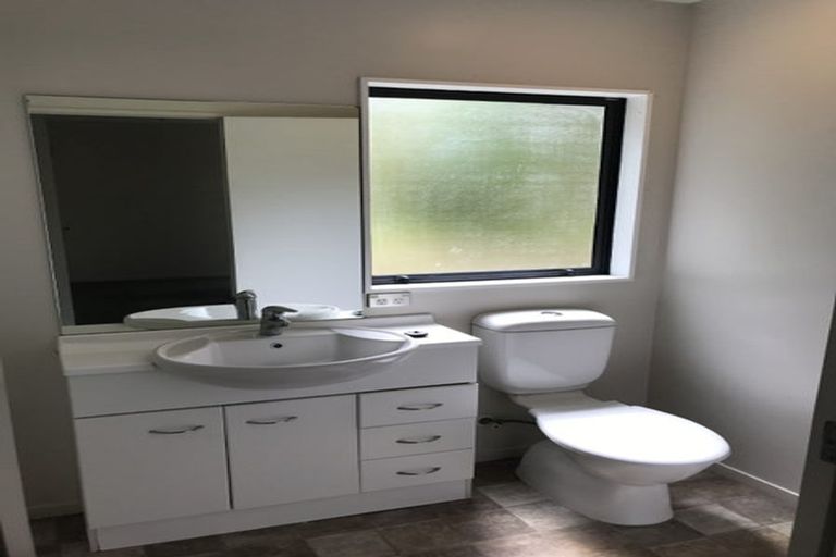 Photo of property in 31a Hiwi Crescent, Titahi Bay, Porirua, 5022