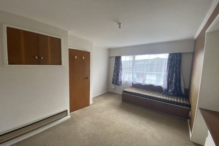 Photo of property in 23 Oriel Avenue, Tawa, Wellington, 5028