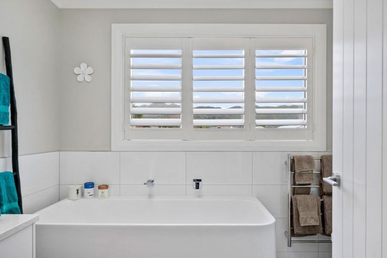 Photo of property in 8 Saint Columbans Grove, Boulcott, Lower Hutt, 5010