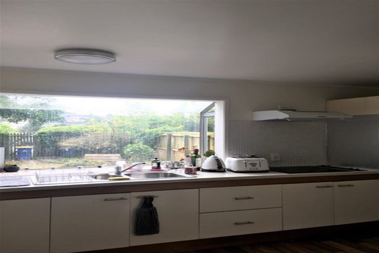 Photo of property in 1/25 Archers Road, Hillcrest, Auckland, 0629