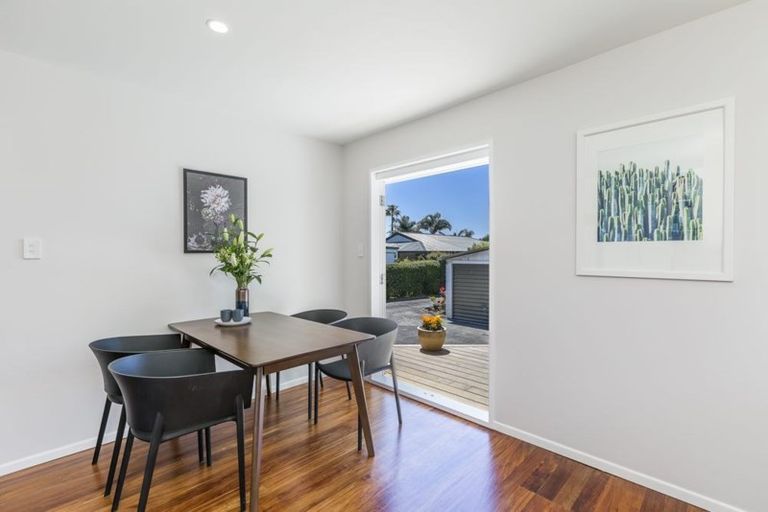 Photo of property in 787 Te Atatu Road, Te Atatu Peninsula, Auckland, 0610