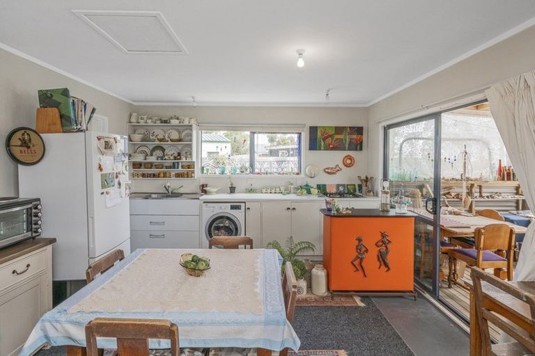 Photo of property in 3 Seascape Avenue, Whitianga, 3510