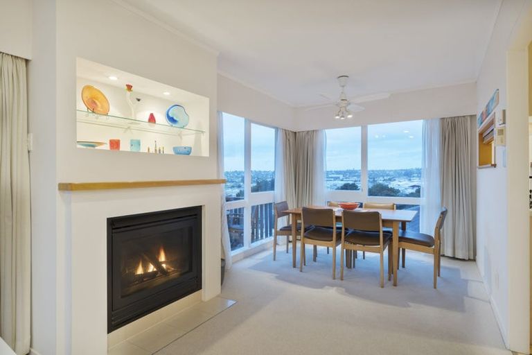 Photo of property in 51 Spence Road, Henderson, Auckland, 0612