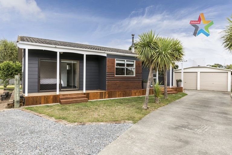 Photo of property in 42 Parakai Street, Paraparaumu, 5032