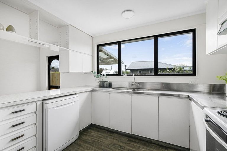 Photo of property in 2a Barclay Place, Burwood, Christchurch, 8061