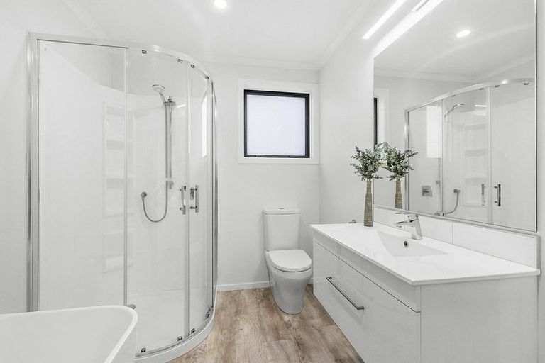 Photo of property in 1b Breakwater Way, Whitby, Porirua, 5024