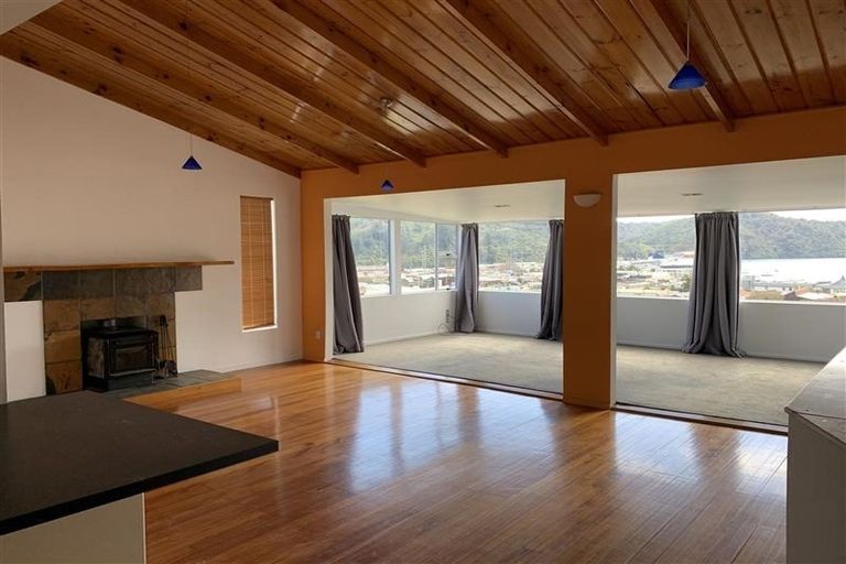 Photo of property in 20 Otago Street, Picton, 7220