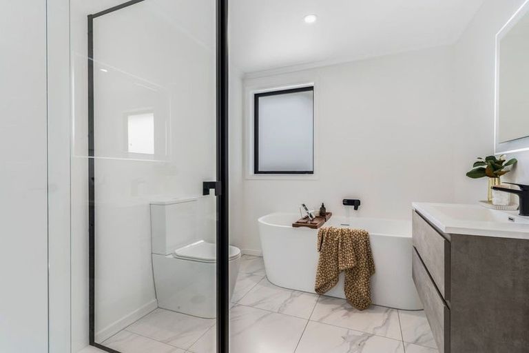 Photo of property in 68 Park Street, Winton, 9720