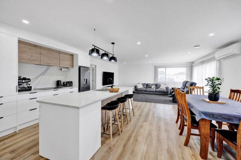 Photo of property in 35 County Drive, Hawera, 4610