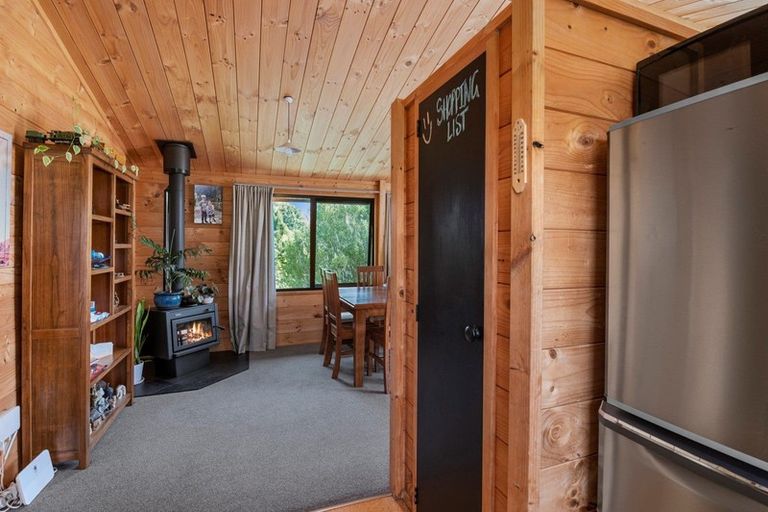 Photo of property in 10 Toroa Road, Otaihanga, Paraparaumu, 5036