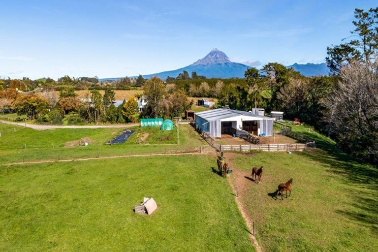 Photo of property in 1284 Mountain Road, Inglewood, 4389