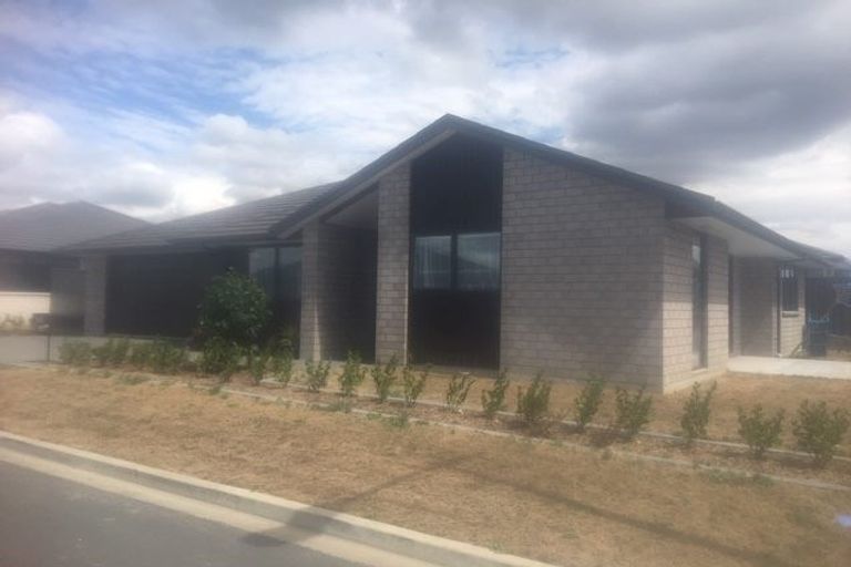 Photo of property in 24 Taffe Crescent, Pyes Pa, Tauranga, 3112