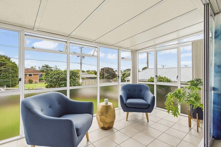 Photo of property in 22 Gray Avenue, Paraparaumu Beach, Paraparaumu, 5032