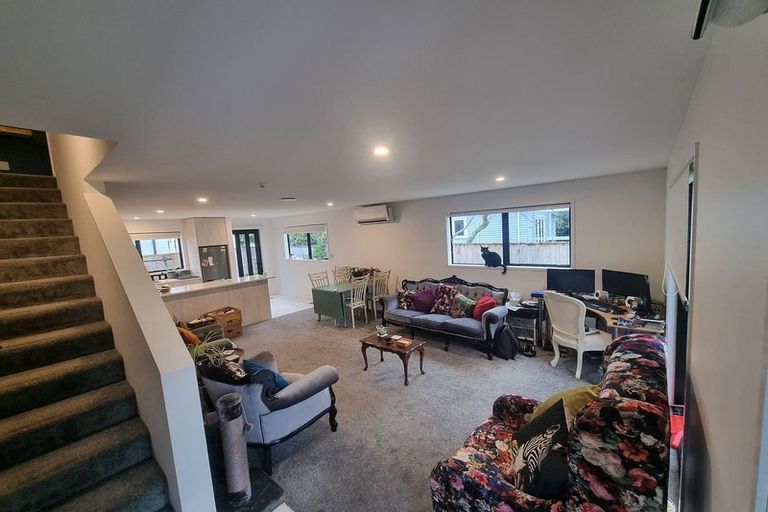 Photo of property in 2/42 Cambridge Terrace, Waiwhetu, Lower Hutt, 5010