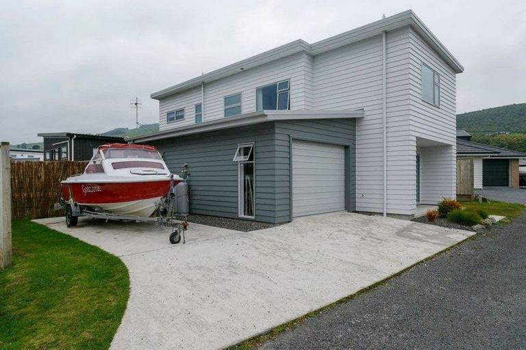 Photo of property in 4 Loch Haven Lane, Kinloch, Taupo, 3377