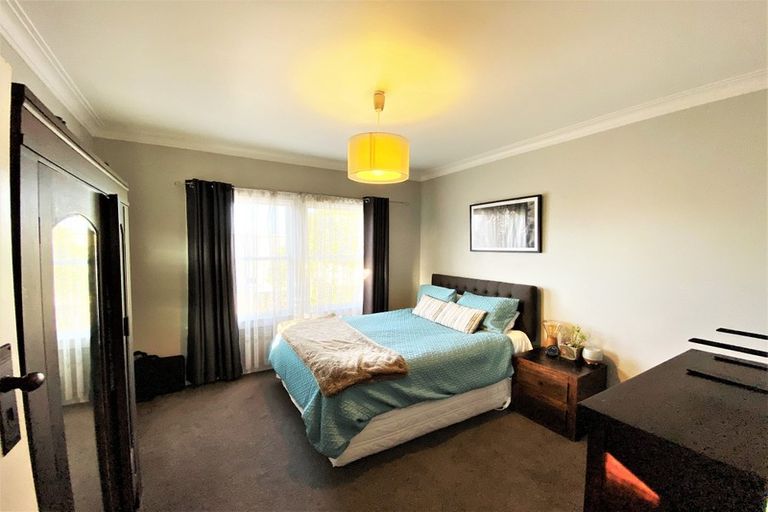Photo of property in 140 Titirangi Road, New Lynn, Auckland, 0600